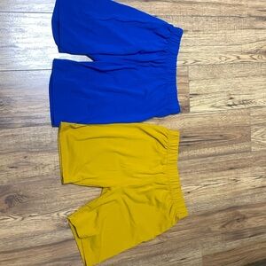 2 pairs of shorts
